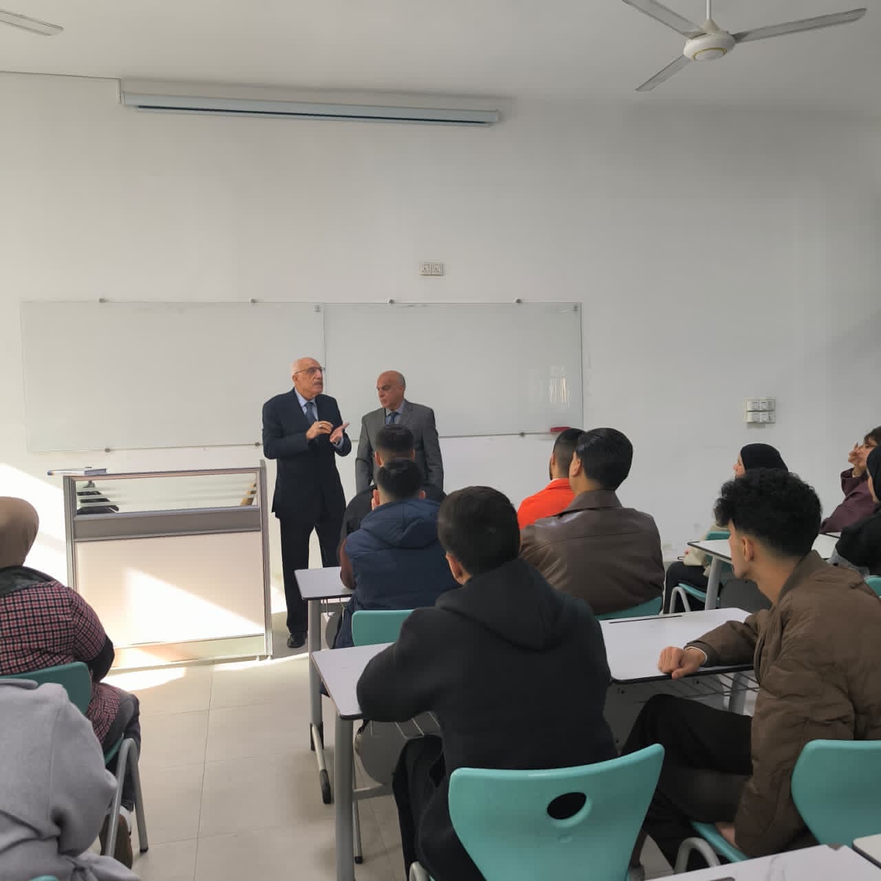 لقاء مع طلاب المرحلة الأولى قسم المحاسبة