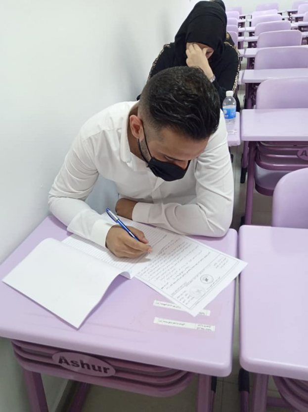 امتحانات طلبة كلية آشور الجامعة