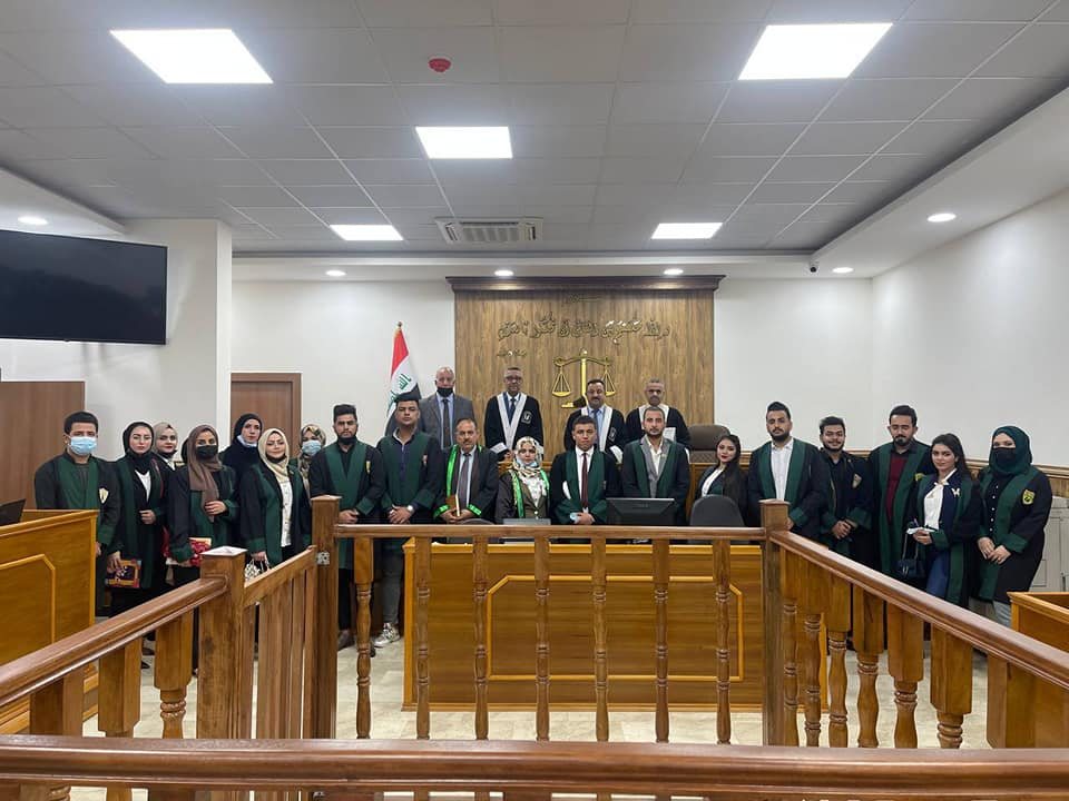زيارة علمية وتطبيقية لطلبة قسم القانون في كلية آشور الجامعة